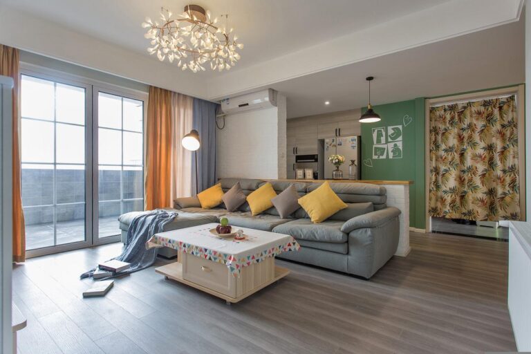 indoors, living room, furnitures-5680423.jpg